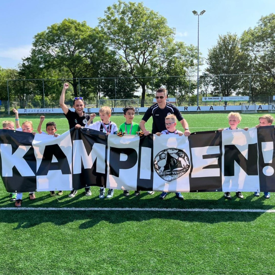 JO8-1 KAMPIOEN !